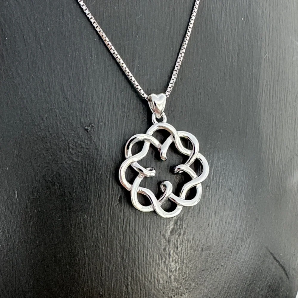 Sterling Silver Celtic Knot Pendant‎ Necklace